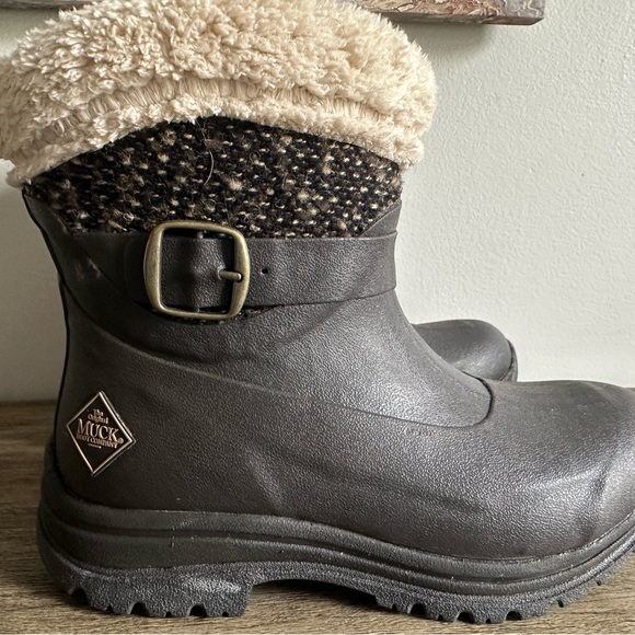 Muck Boots Shoes - Muck Boot Company Women's Brown Insulated Short Winter Boots
